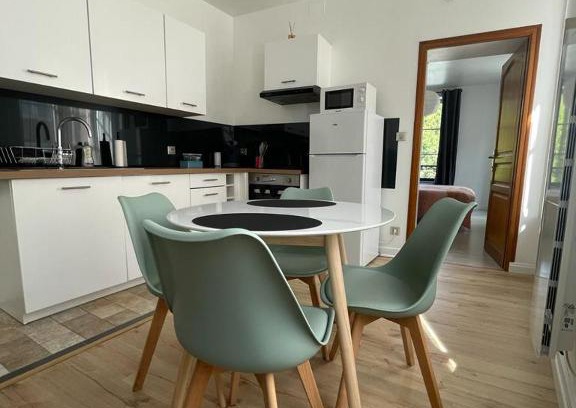 Charleville-Mezieres Apartment | Appartement Le Petit Charcot