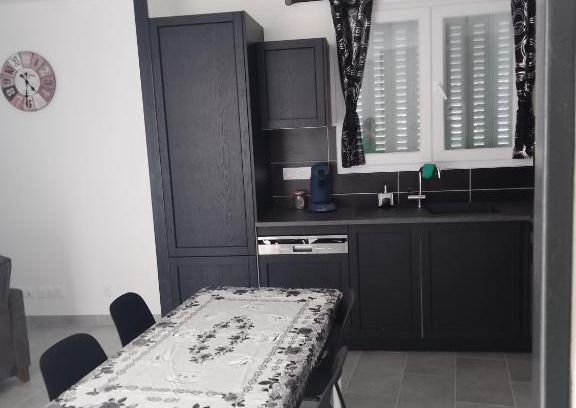 Perignat-les-Sarlieve Apartment | appartement T2 neuf et design