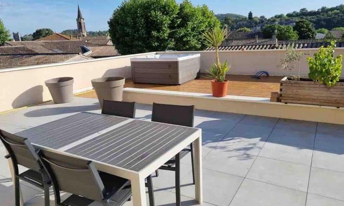 Saint-Martin-d'Ardeche Apartment | Appartement neuf avec Spa