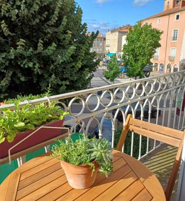 Issoire Apartment | Appartement hyper-centre Issoire