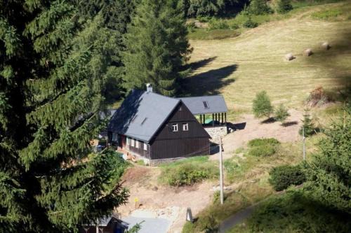 Klingenthal Apartment | Appartement in Klingenthal mit Terrasse, Garten und Grill