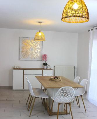 Lourdes Apartment | Appartement l'esprit de Lourdes, proche sanctuaire et gare, vue sur le château
