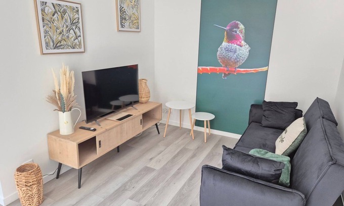 Cholet Apartment | Appartement "Le Colibri" centre Cholet 5pers