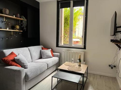 Saint-Martin-du-Littoral Apartment | Appartement Le Petit Galet