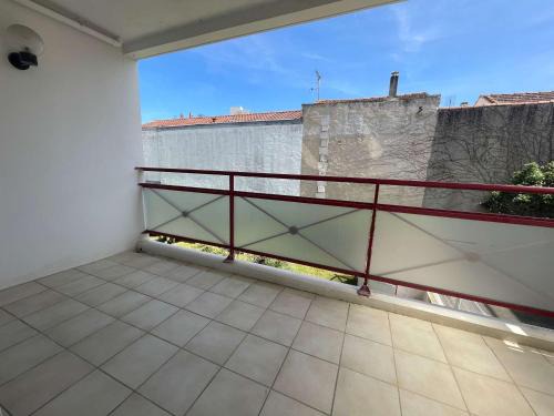 Pontaillac Apartment | Appartement lumineux près de la plage avec terrasse, parking, et équipements modernes - FR-1-494-98