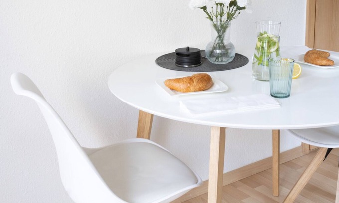 Magdeburg Apartment | Appartement mit Netflix, Boxspringbett & Terrasse We17