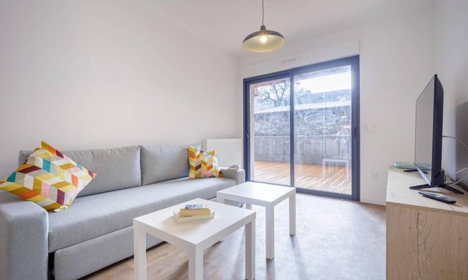 Peyragudes Apartment | Appartement Neuf à Loudenvielle, 6 Pers, Proche Commerces et Ski, Terrasse Sud - FR-1-695-17