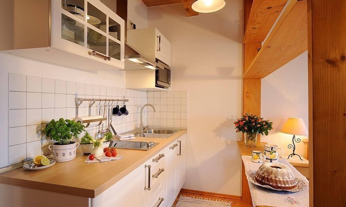 Hoslwang Apartment | Appartement Rittersporn, 27 qm Obergeschoss, Kombinierter Wohn- und Schlafraum