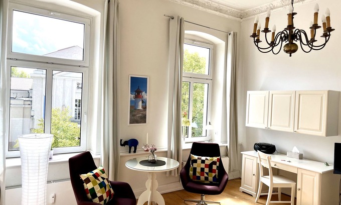 Stralsund Apartment | Appartement S - Ferienwohnung am Theater Haus Olaf Palme 1