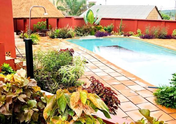 Porto-Novo Apartment | Appartement spacieux à Porto-Novo avec piscine partagée