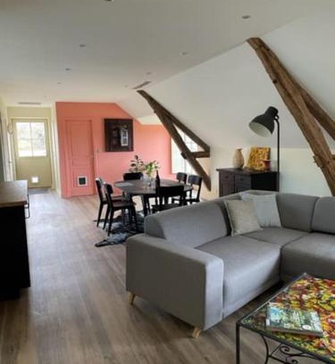 Coust Apartment | Appartement spacieux au domaine
