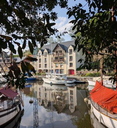 La Roche-Bernard Apartment | Appartement sur le port de la Roche Bernard 2chambres