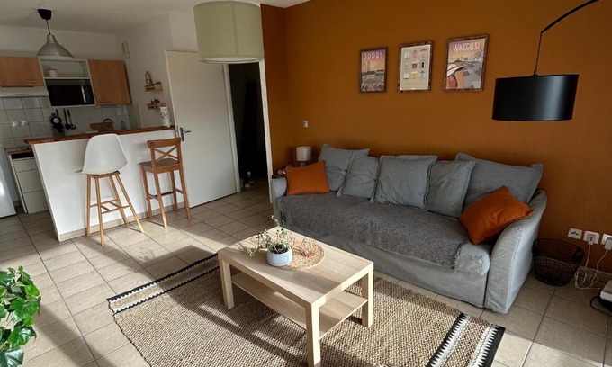 Blaye Apartment | Appartement T2 avec balcon, lumineux, au calme.