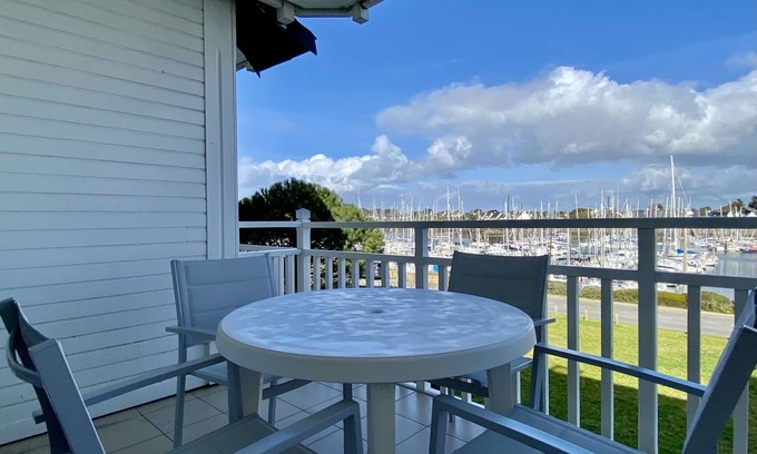 Arzon Apartment | Appartement T2 Avec vue sur le Port du Crouesty à Louer Pour les Vacances