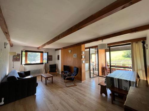 Le Sauze Apartment | Appartement T2 face aux pistes avec terrasse, 9 couchages, proche commerces et piscine - FR-1-165A-103