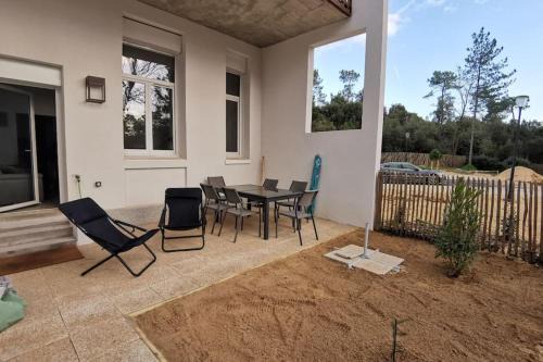 La Tranche-sur-Mer Apartment | Appartement T3 * * * + Piscine