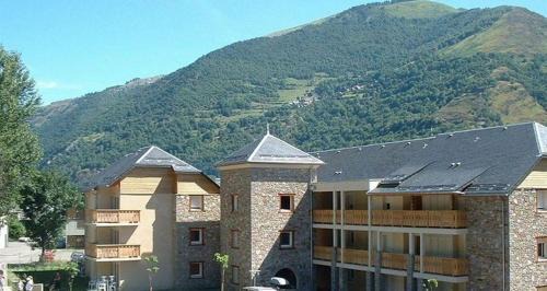 Bagneres-de-Luchon Apartment | Appartement très agréable dans belle résidence, classé 3 étoiles par le comité départementale du tourisme en Haute Garonne
