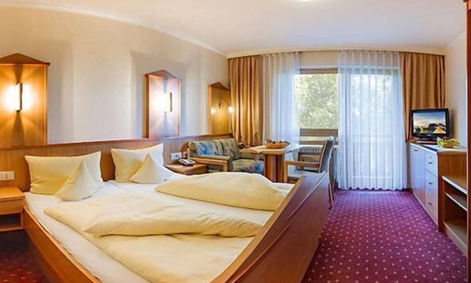 Safferstetten Apartment | Appartement Typ F | idyllisch gelegenes App. mit großer Liegewiese