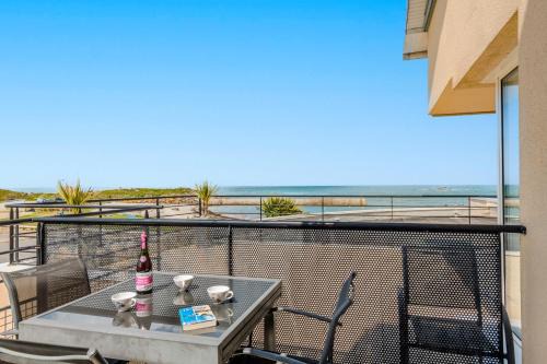 Cleder Apartment | Appartement vue mer - plage à 30m