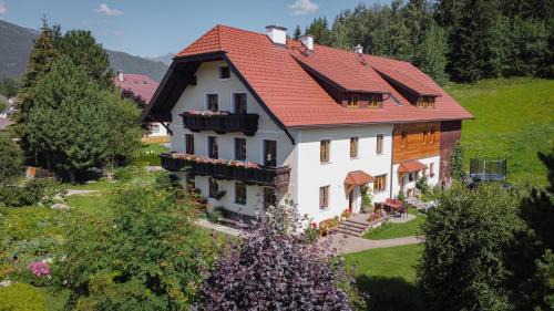 Mariapfarr Bed & Breakfast | Appartements Macheiner