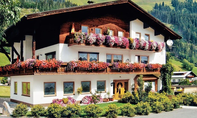 Elbigenalp Apartment | Appartements Schwarzer Adler