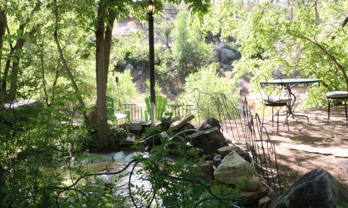 Prescott Cottage | Apple Creek Cottages