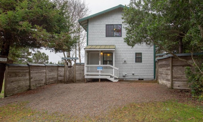 Otter Rock House | Apple Gate Beach House