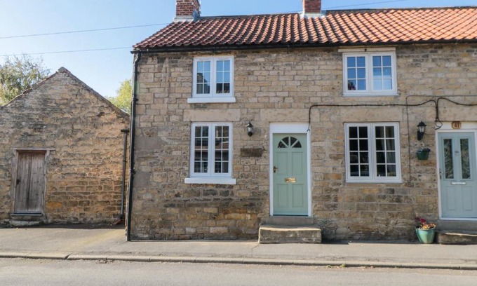 West Heslerton House | Appletree Cottage