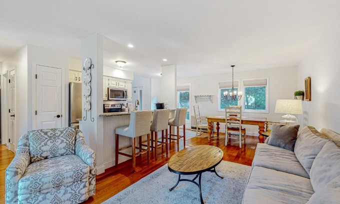 West Hartford Apartment | Après Ski Haven
