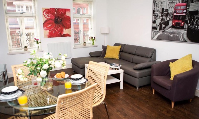 London City Centre Apartment | Apt 2, Trafalgar Square 2nd Floor by Indigo Flats