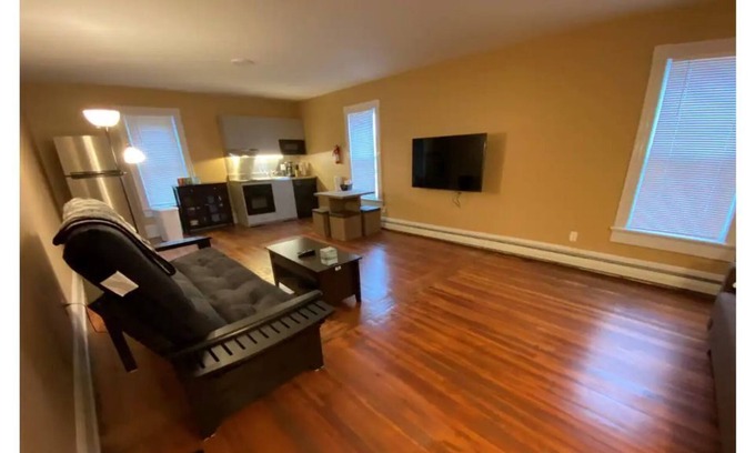 Hydeville Apartment | Apt 2C Lake Bomoseen Inn “The Dog” with boat slip.