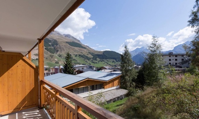 Les Deux Alpes Apartment | Apt 4/6 pers, near the ski station, balcony