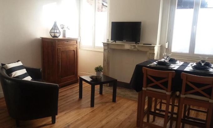 Cambrai Apartment | Apt 6 du Temple 2 chambres & Parking