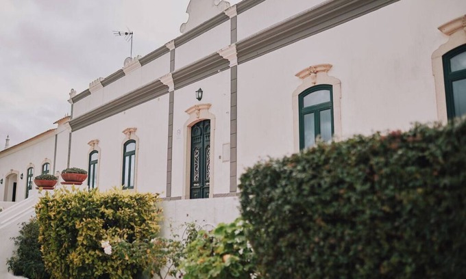 Cerro Grande Apartment | Apt B - Pet friendly! Cosy traditional Quinta Cerca Velha - Country House.