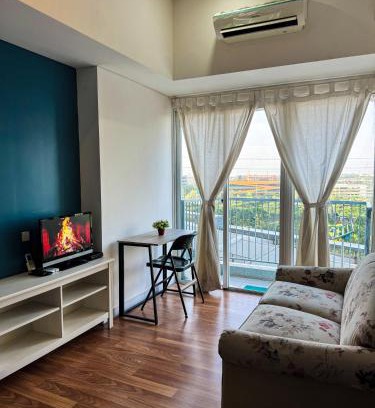 Bumi Serpong Damai Apartment | Apt Casa De Parco 1BR With WiFi, Pool & Netflix by Damaresa