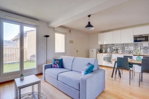 Cenon Apartment | Apt de 30 m2 - 5 min de Bordeaux - terrasse - parking