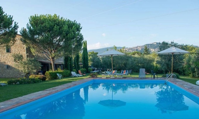 Camucia Apartment | Apt in 19th century farmhouse near Cortona, pool, garden and beautiful views