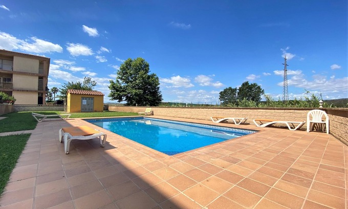 Bon Relax Apartment | Apt Laia, A/C, swimming pool, parking.