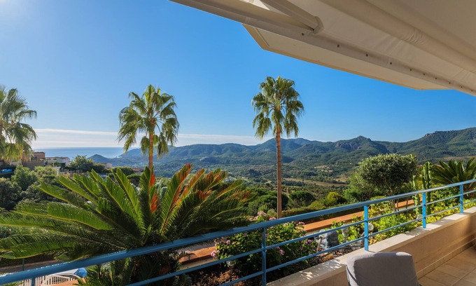 Mandelieu-La-Napoule Apartment | Apt Palais du Grand Duc : Your haven Between Esterel and Sea