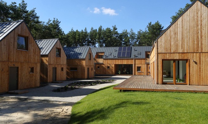 Osjakow Cottage | 'Aqua cottage' in Small Family Friendly Resort In Forest upon Warta Rive