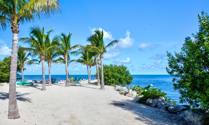Marathon Boat Rental | Aqua Lodge Rentals At Coconut Cay