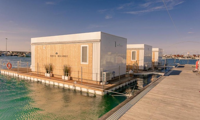 Giulianova Boat Rental | AQUA RESORT GIULIANOVA - Houseboat Experience