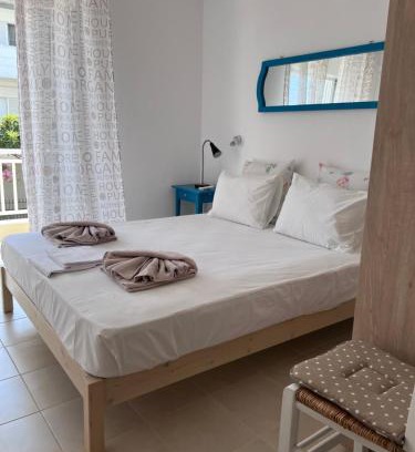 Paralia Dionysiou Apartment | Aqua Theros Apartments