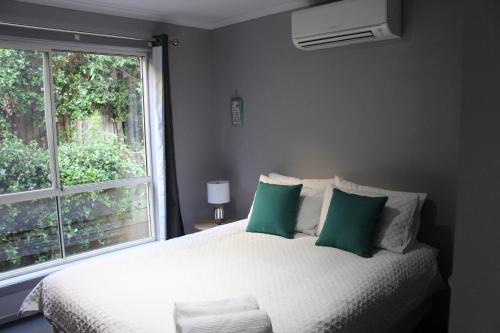Sapphire Beach Resort | Aqualuna Apartments