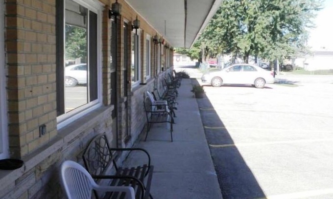 Tay Valley Hotel | Aquarius Motel