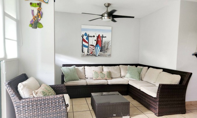 Mediania Alta Apartment | Aquatika Beach Apartment/20 mins to El Yunque/30 mins airport