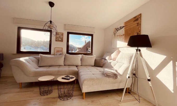 Schaala Apartment | AR Apartments I 4 Pers I Prime I Küche I WLAN I Office
