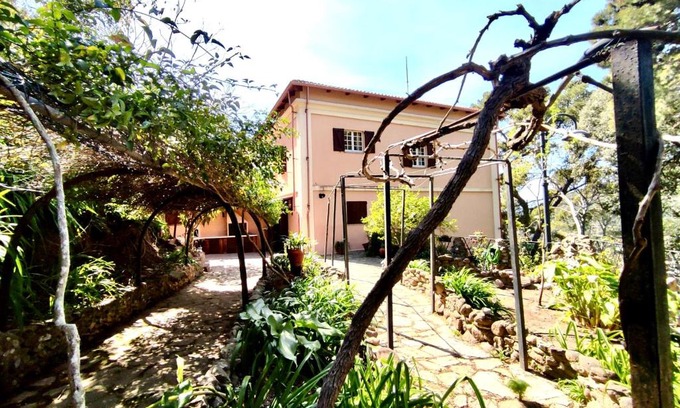 Bindua House | AragoniteAzzurra Casa Vacanza