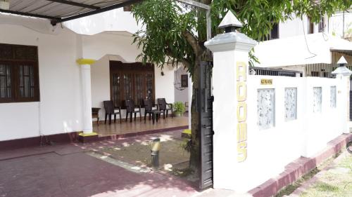Kudapaduwa Hotel | Araliya Golden Hotel
