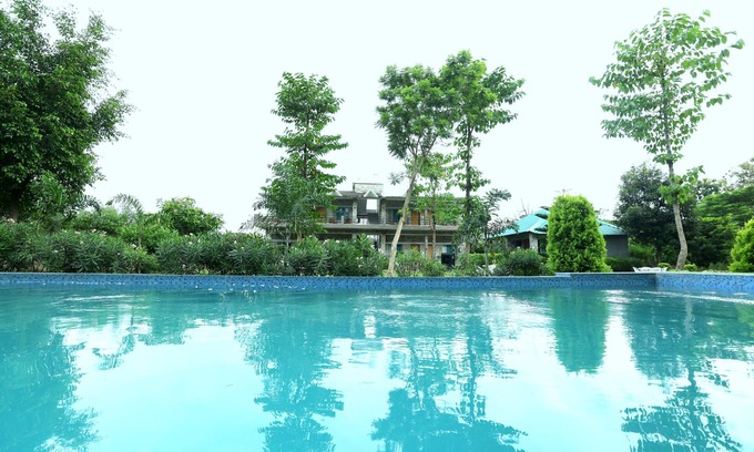 Bail Parao Hotel | Aranya Resort & Suites By Shivaneel